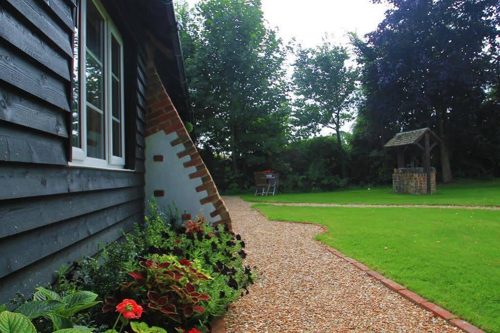 Hunston Mill Self Catering Dog Stay For Free Чичестер Экстерьер фото