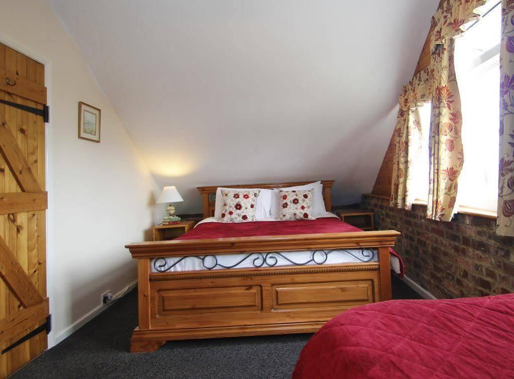 Hunston Mill Self Catering Dog Stay For Free Чичестер Экстерьер фото